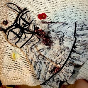 Hot Topic Music Note Floral Dress 🎵🌹Size: SM